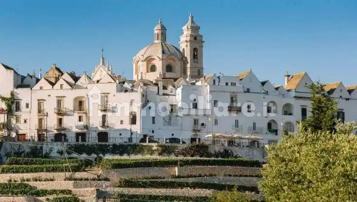 Palazzo - Edificio in vendita a Locorotondo