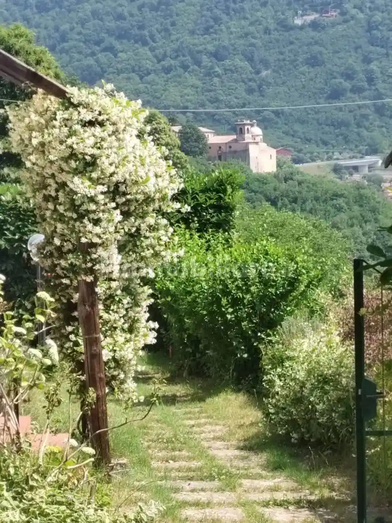 Villa bifamiliare via Luigi Amabile 54, Centro, Monteforte Irpino - foto 2