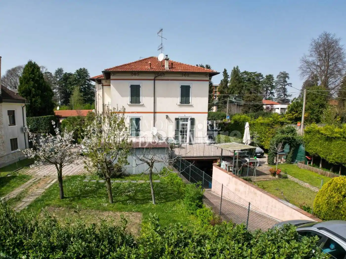 Villa in vendita a Malnate