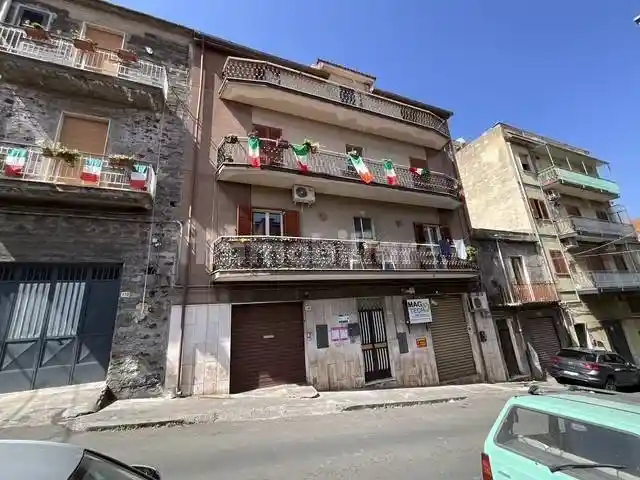 Appartamento in vendita a Bronte