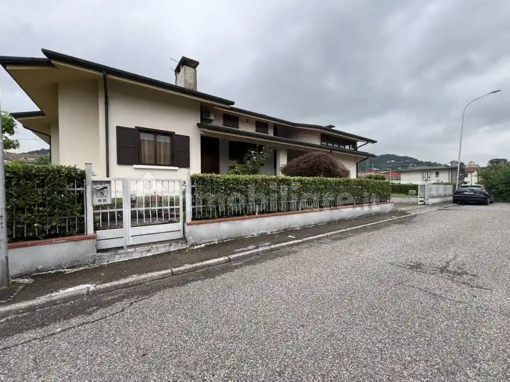 Villa in vendita a Arzignano