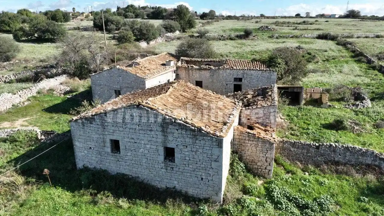 Terratetto unifamiliare 250 m², da ristrutturare, Serrauccelli, Modica - foto 4