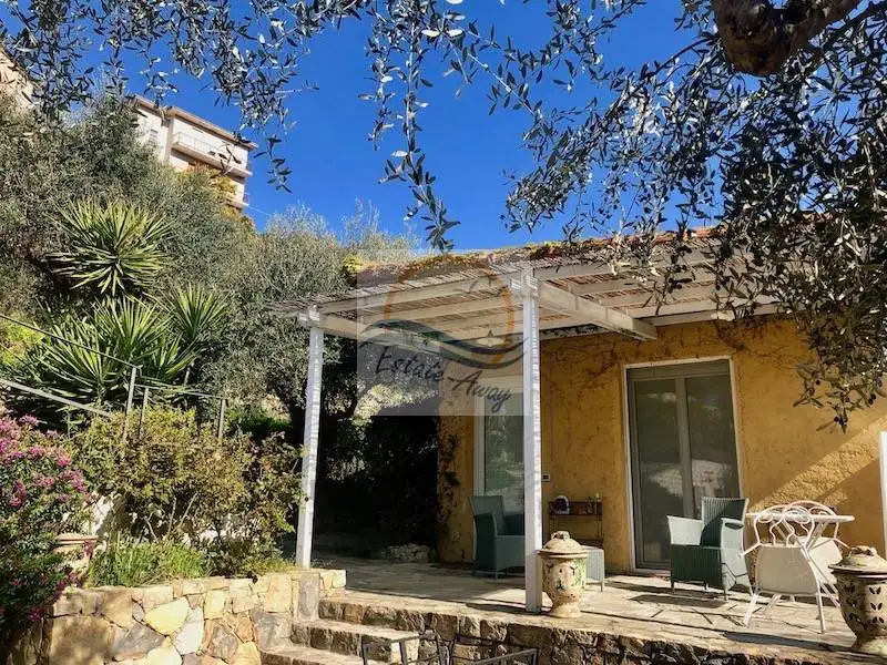 Villa in vendita a Vallebona