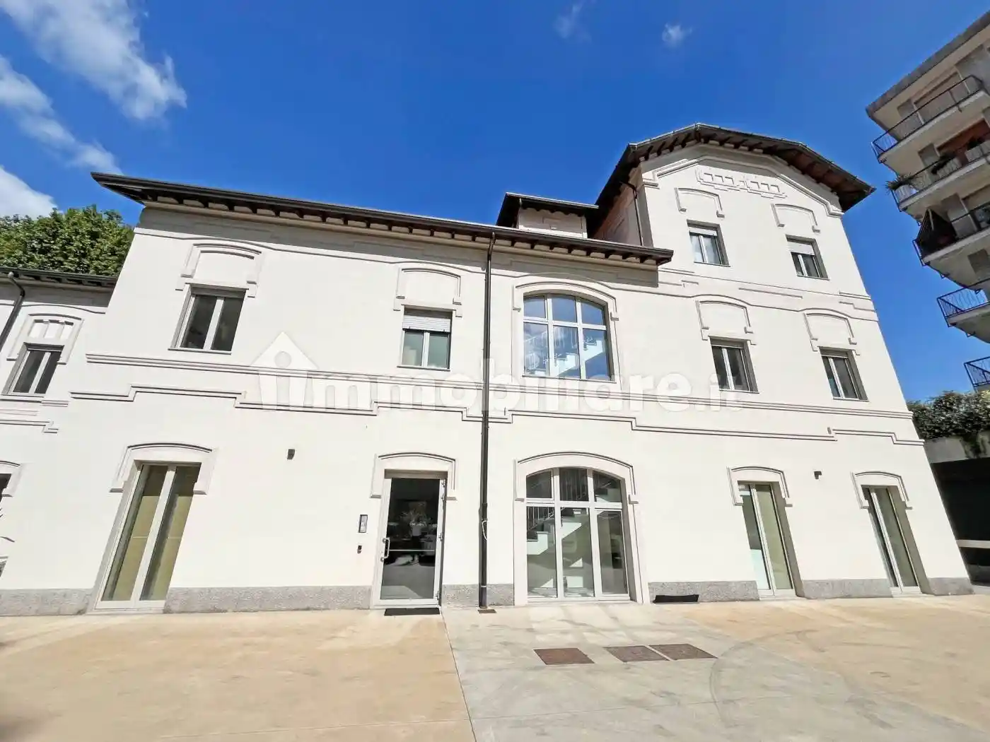 Palazzo - Edificio in vendita a Busto Arsizio