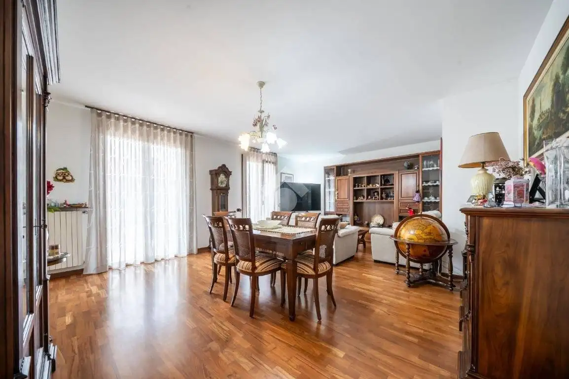 Villetta a schiera in vendita a Modena