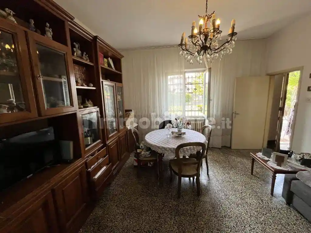 Villa in vendita a Massa