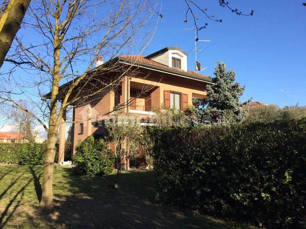 Villa in vendita a San Giuliano Milanese