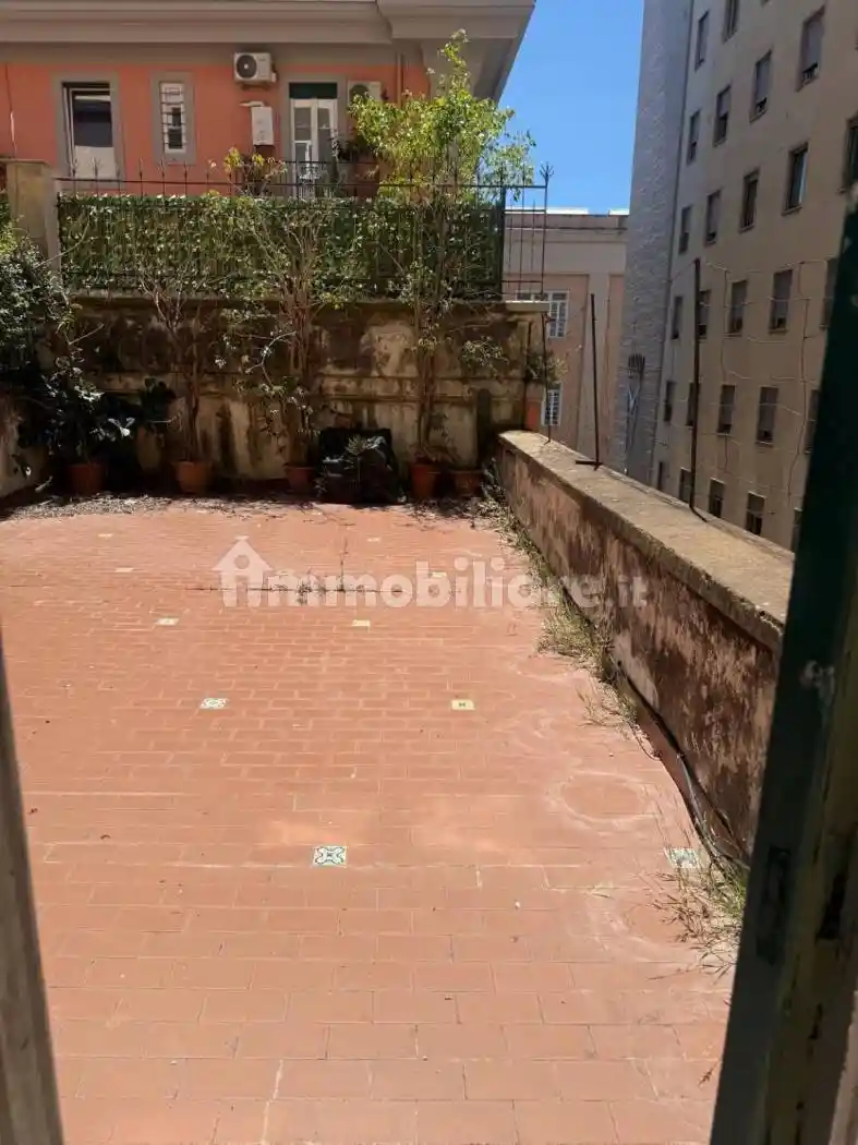Appartamento in affitto a Napoli