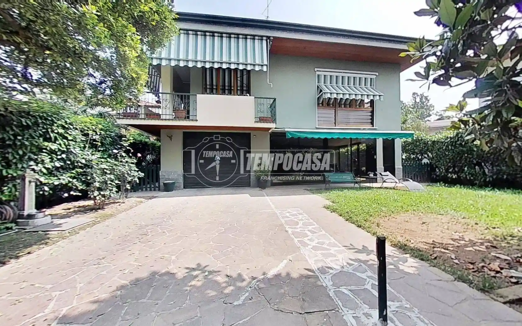 Villa in vendita a Biassono