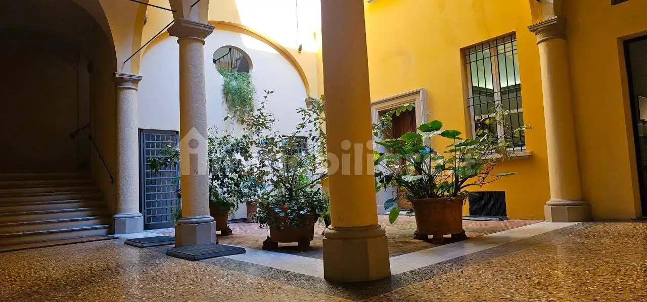 Appartamento in vendita a Bologna