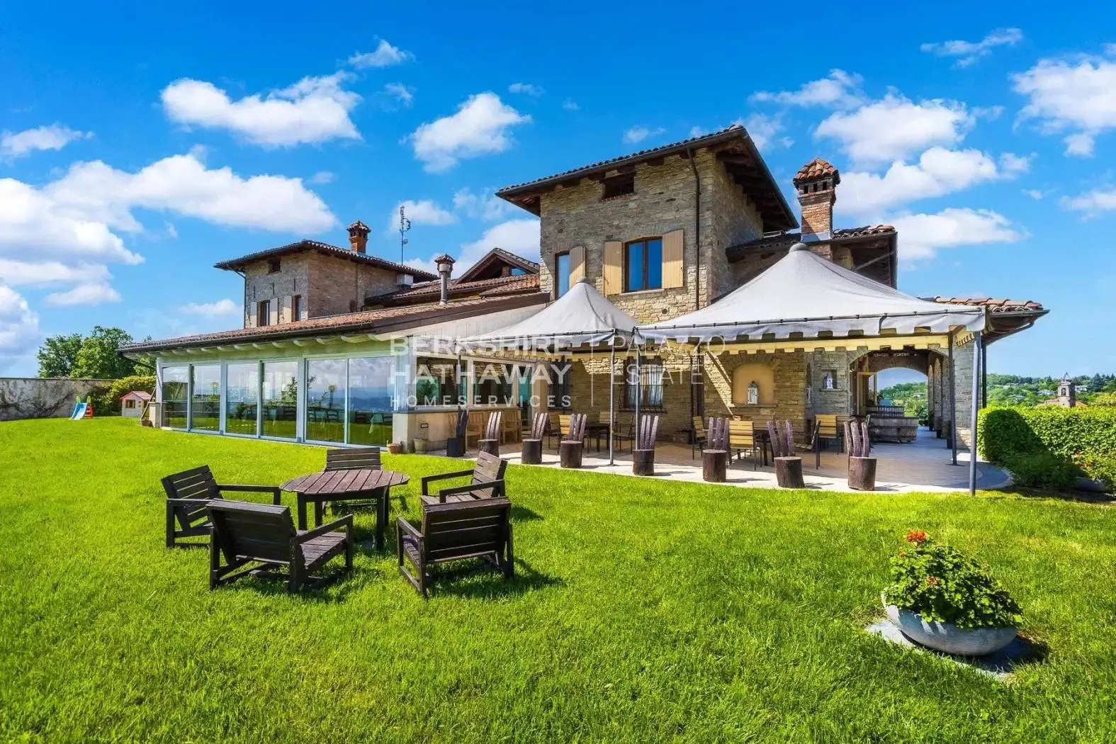 Villa in vendita a Montabone