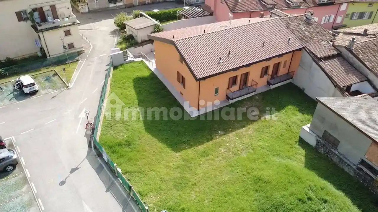 Villa in vendita a Alzano Lombardo