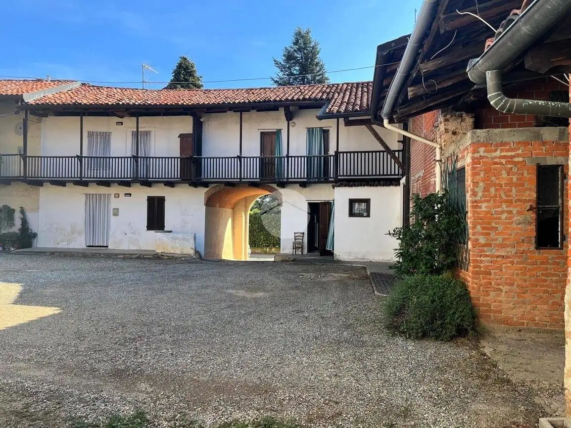 Casa indipendente in vendita a Lessona