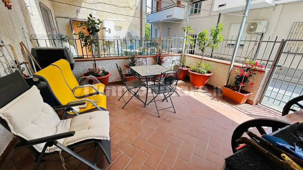 Appartamento in vendita a Falerna