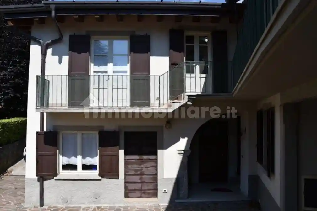 Villa in vendita a Castione della Presolana