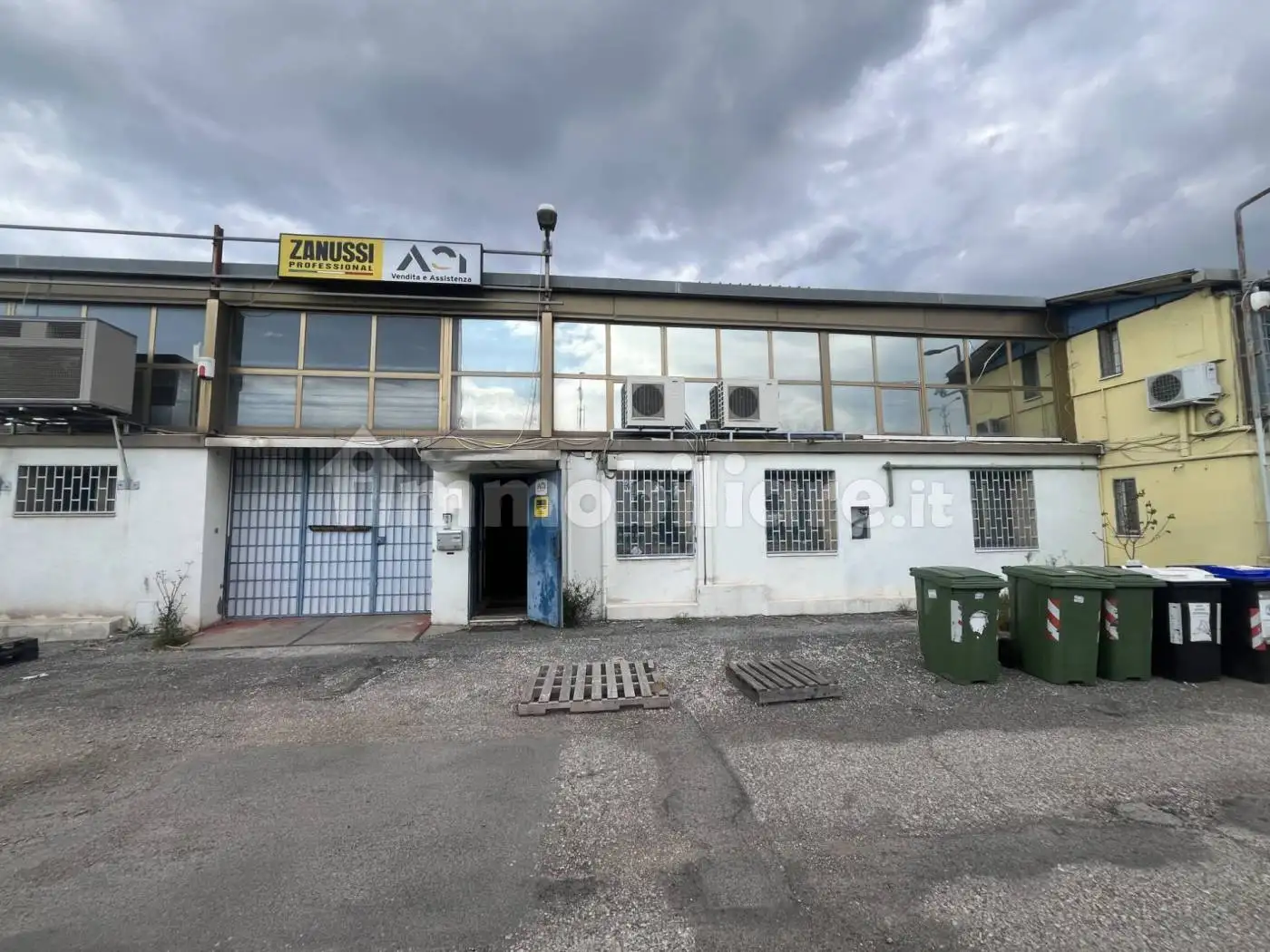 Palazzo - Edificio in affitto a Roma