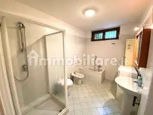 Villa a schiera via Giacomo Leopardi, Centro, Basiglio - foto 4