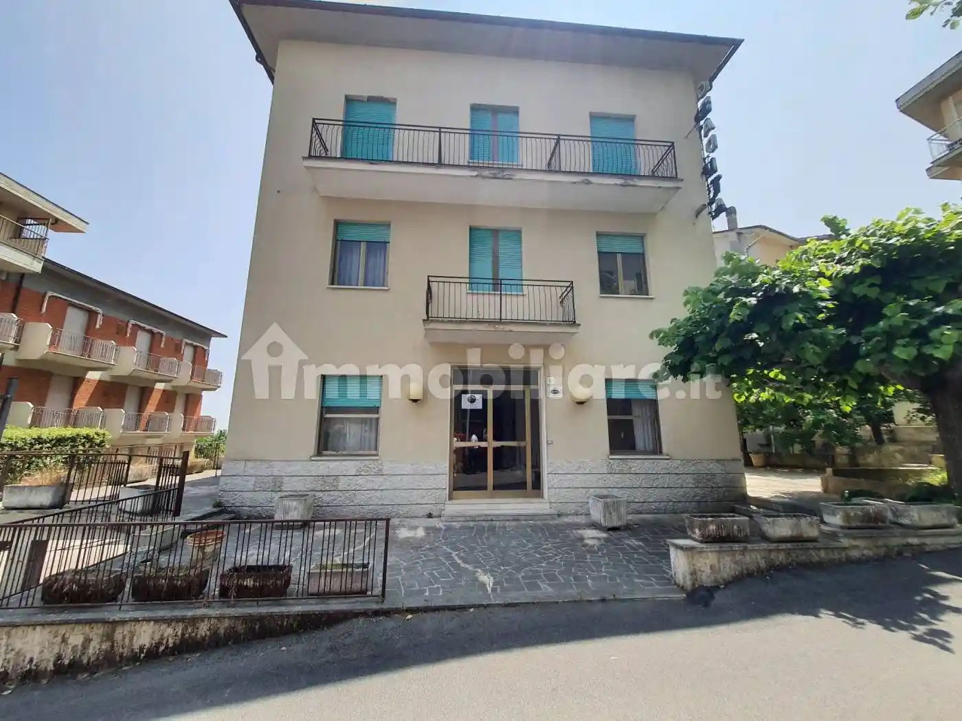 Palazzo - Edificio in vendita a Chianciano Terme