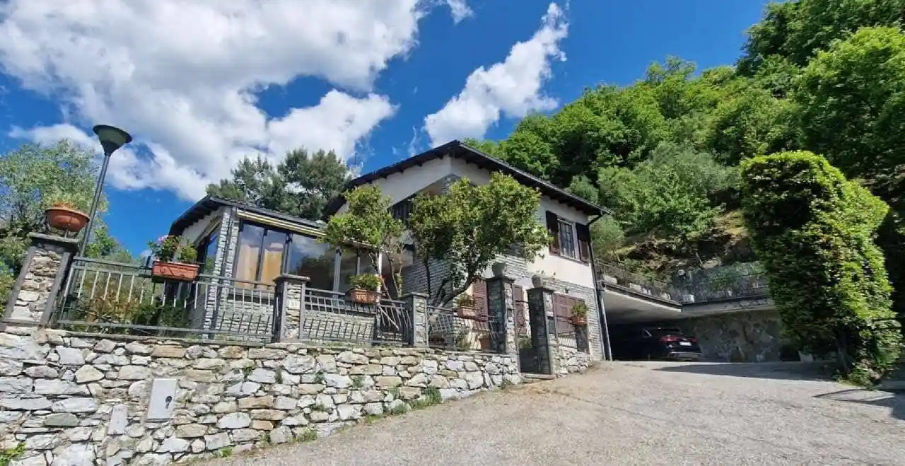 Villa in vendita a Leivi