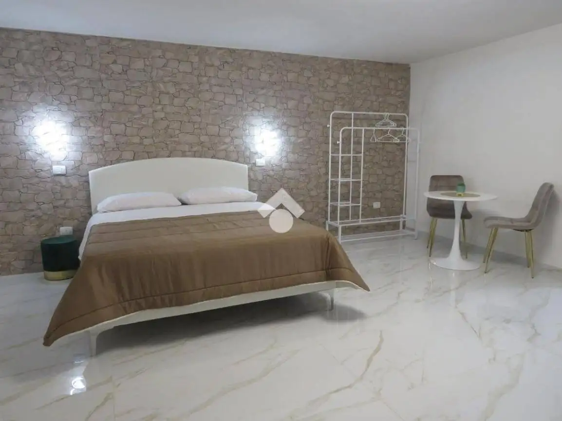 Palazzo - Edificio in vendita a Napoli