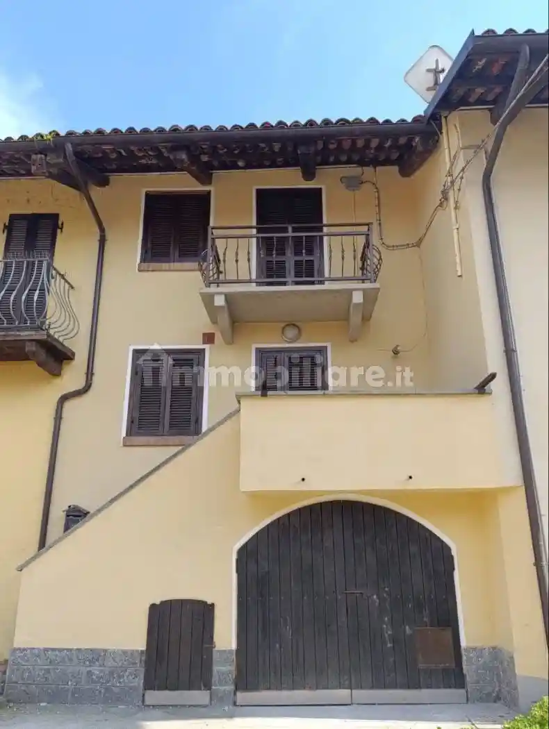 Casa indipendente in vendita a Bra