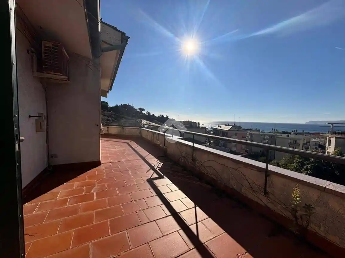 Villa in vendita a Albisola Superiore