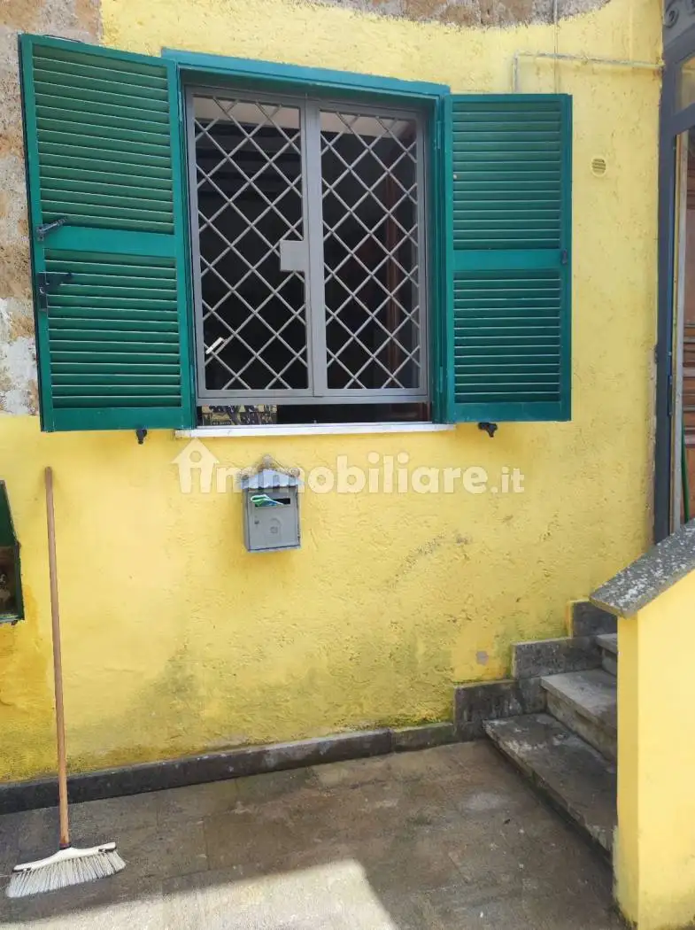 Appartamento in vendita a Vejano