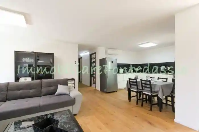 Casa indipendente in vendita a Imperia