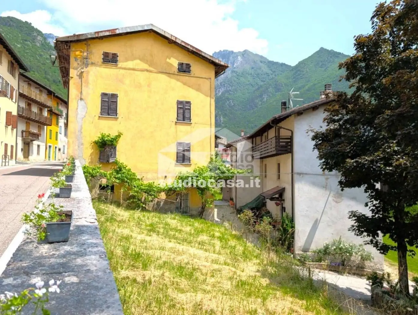 Casa indipendente in vendita a Vallarsa