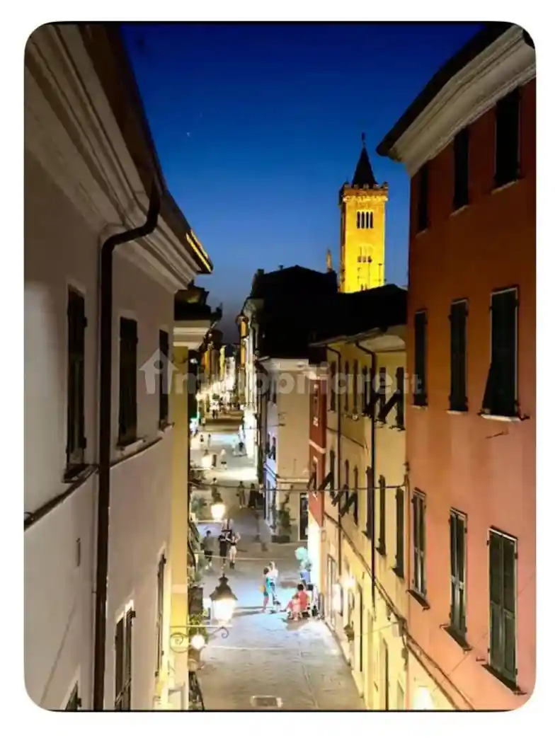 Appartamento in vendita a Sarzana