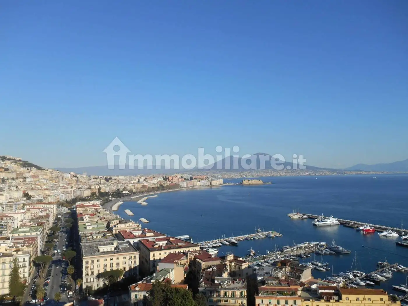Appartamento in affitto a Napoli