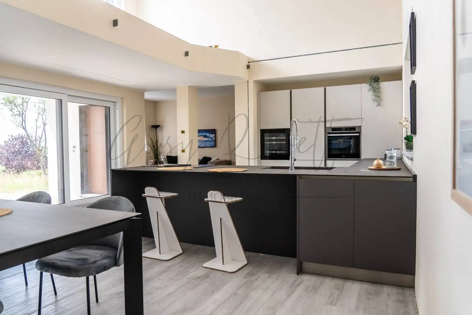 Villa in vendita a Montelupo Albese