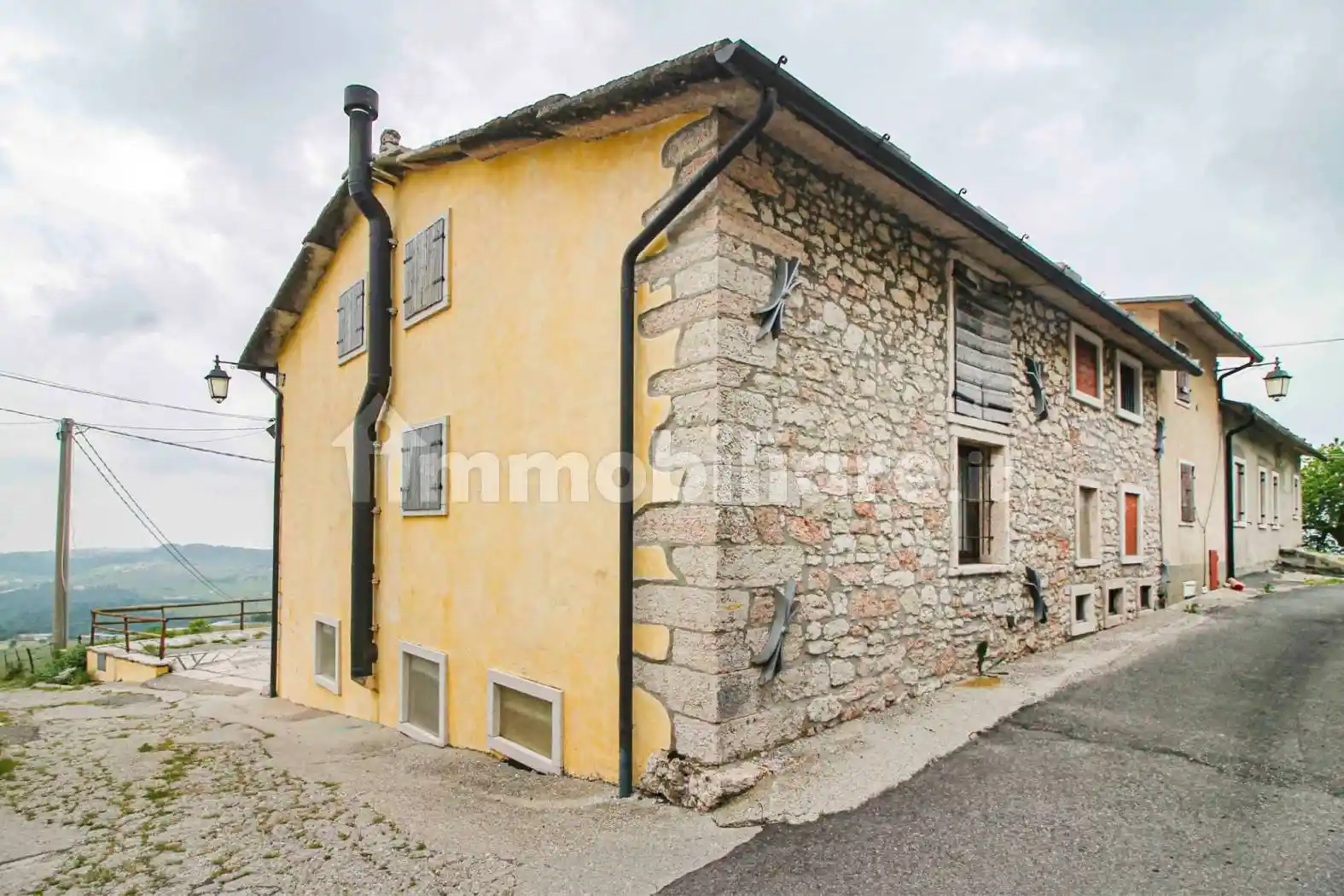 Rustico - Casale in vendita a Sant'Anna d'Alfaedo