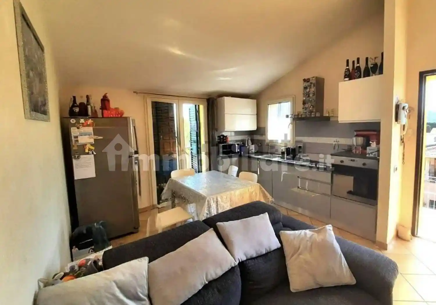 Appartamento in vendita a Castellina Marittima