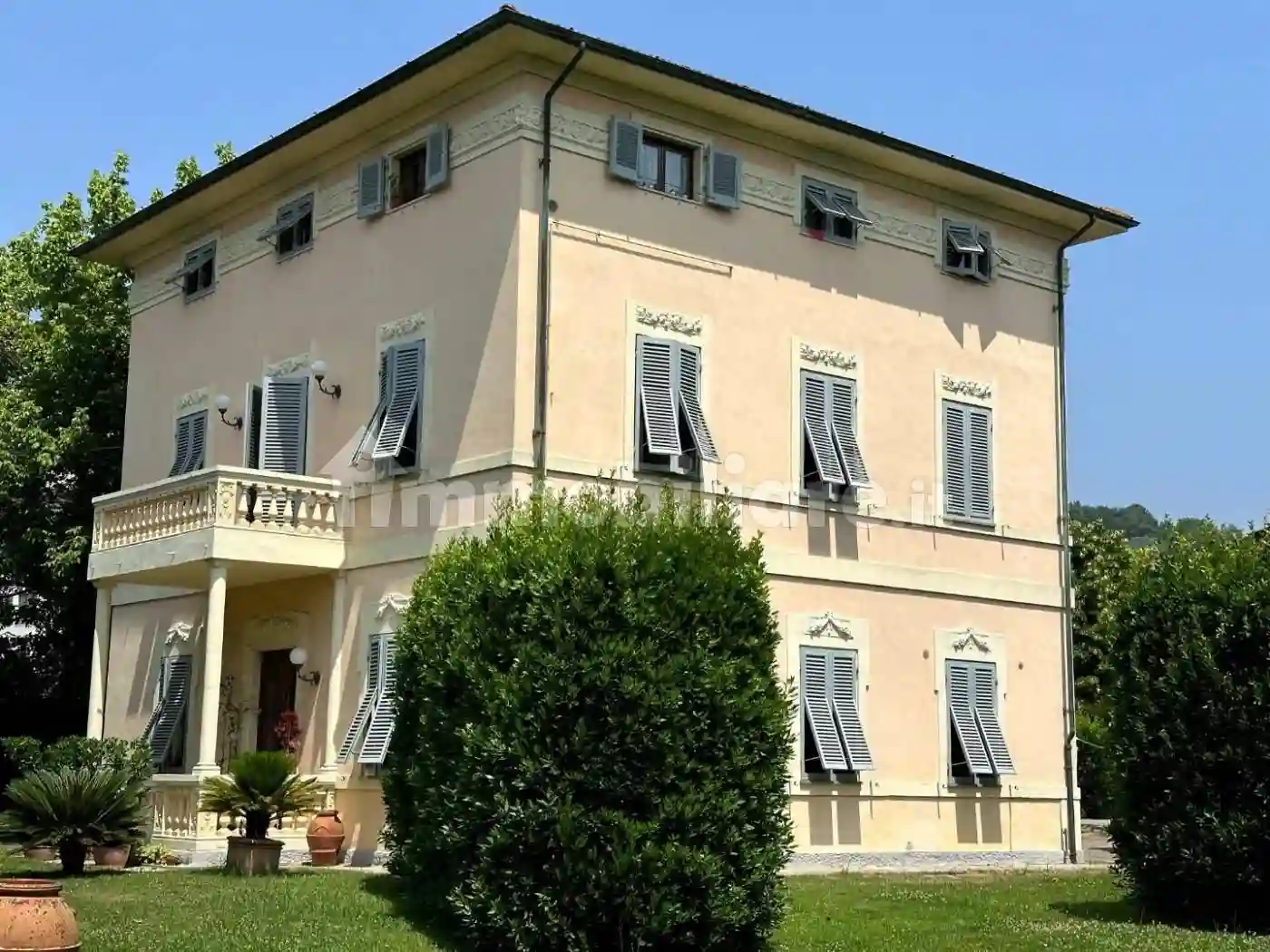 Villa - foto 2
