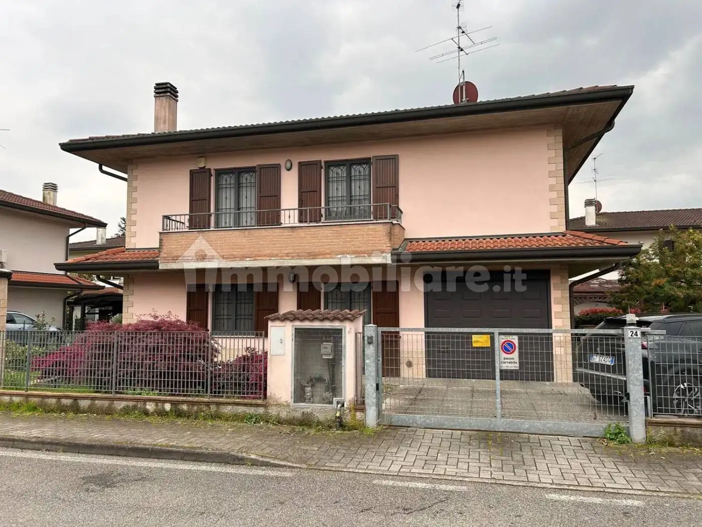 Villa in vendita a Arzago d'Adda