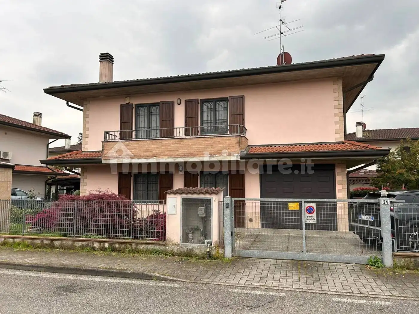 Villa unifamiliare via Claudio Monteverdi, Centro, Arzago d'Adda - foto 2