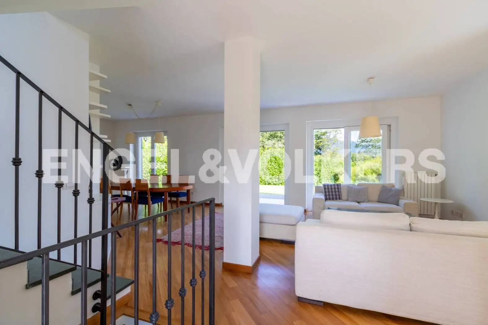 Villa unifamiliare via Pietro Mascagni, Centro, Azzate - foto 2