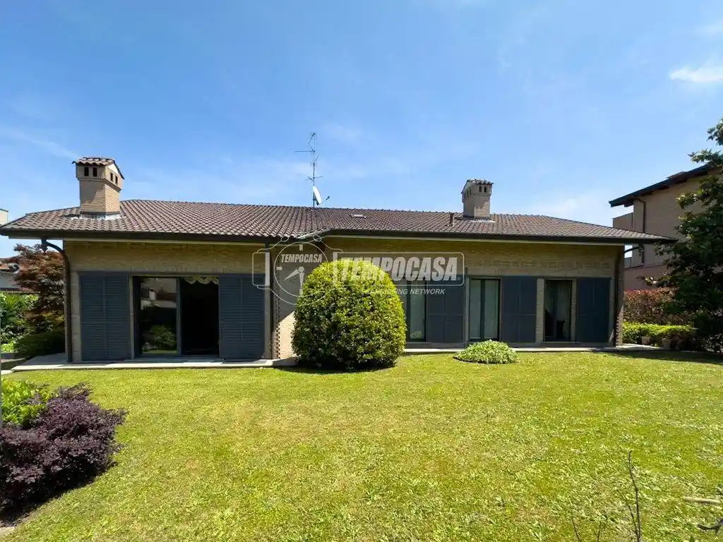 Villa in vendita a Paderno Dugnano
