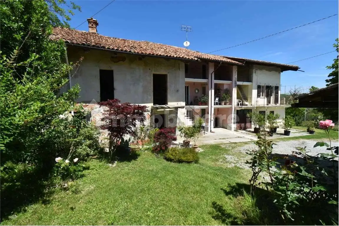 Rustico - Casale in vendita a Castiglione Falletto