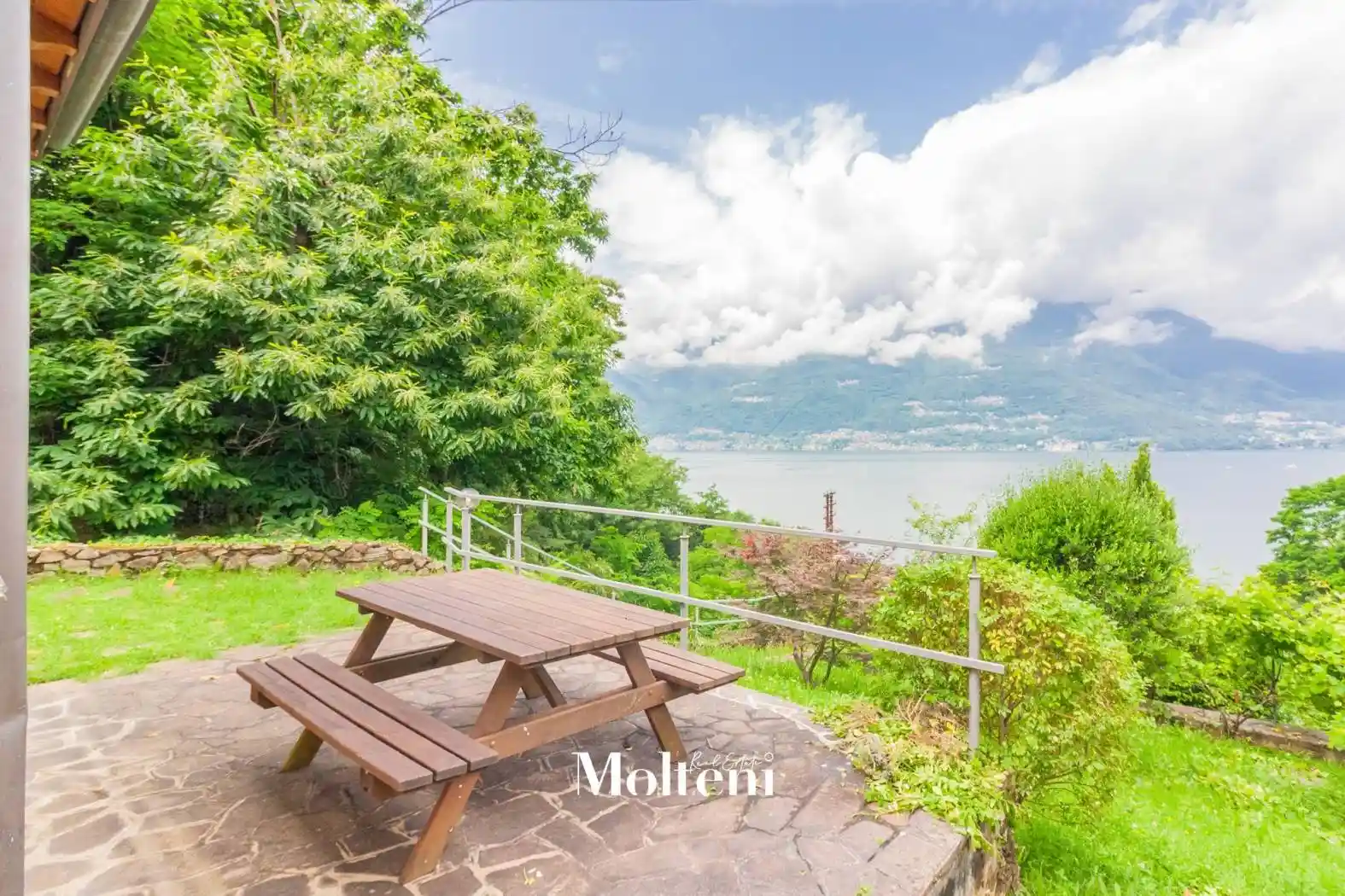 Casa indipendente in vendita a Bellano