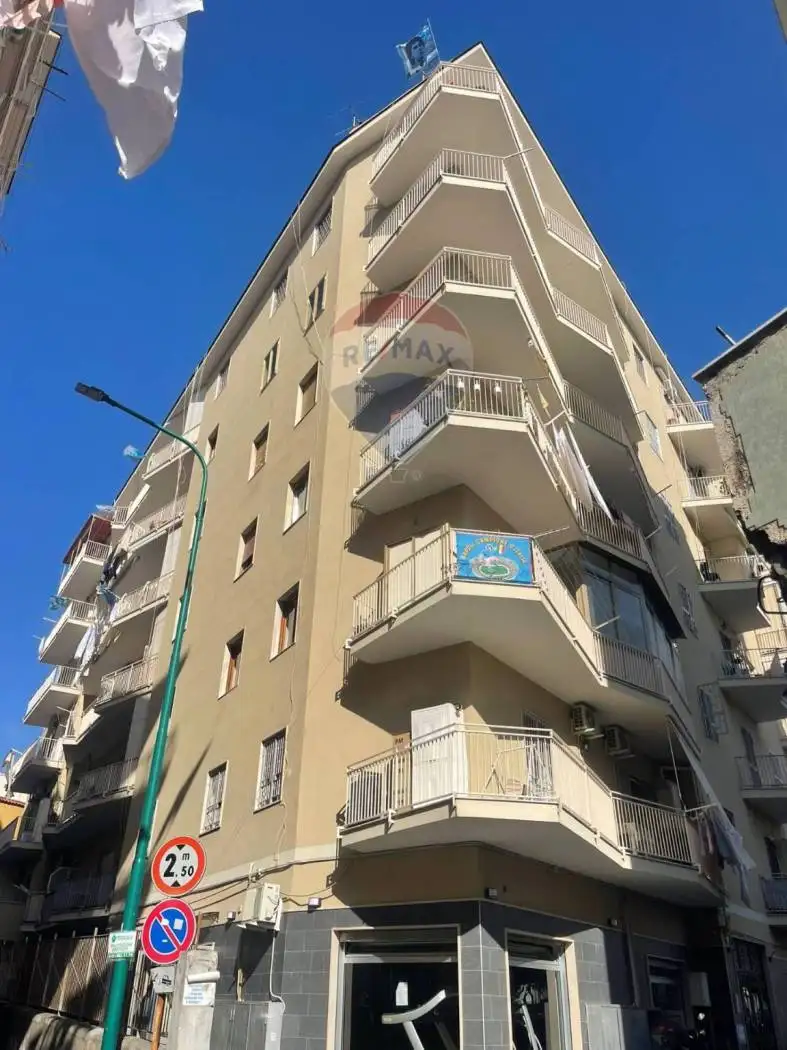 Palazzo - Edificio in vendita a Torre del Greco