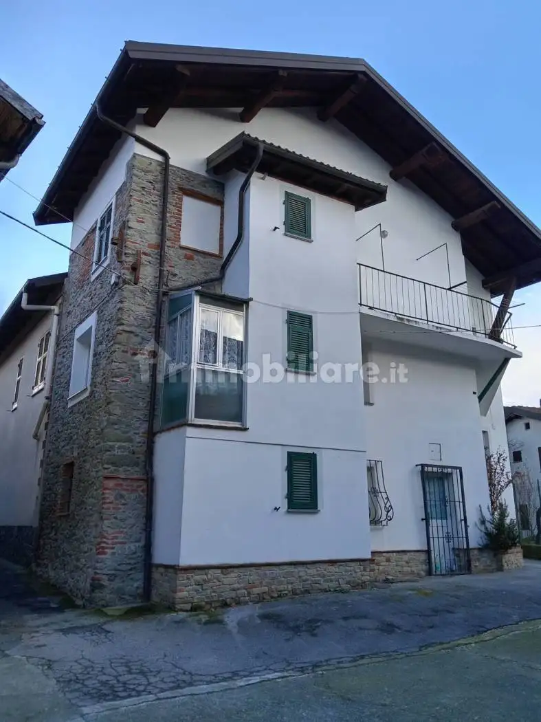 Casa indipendente in vendita a Mioglia