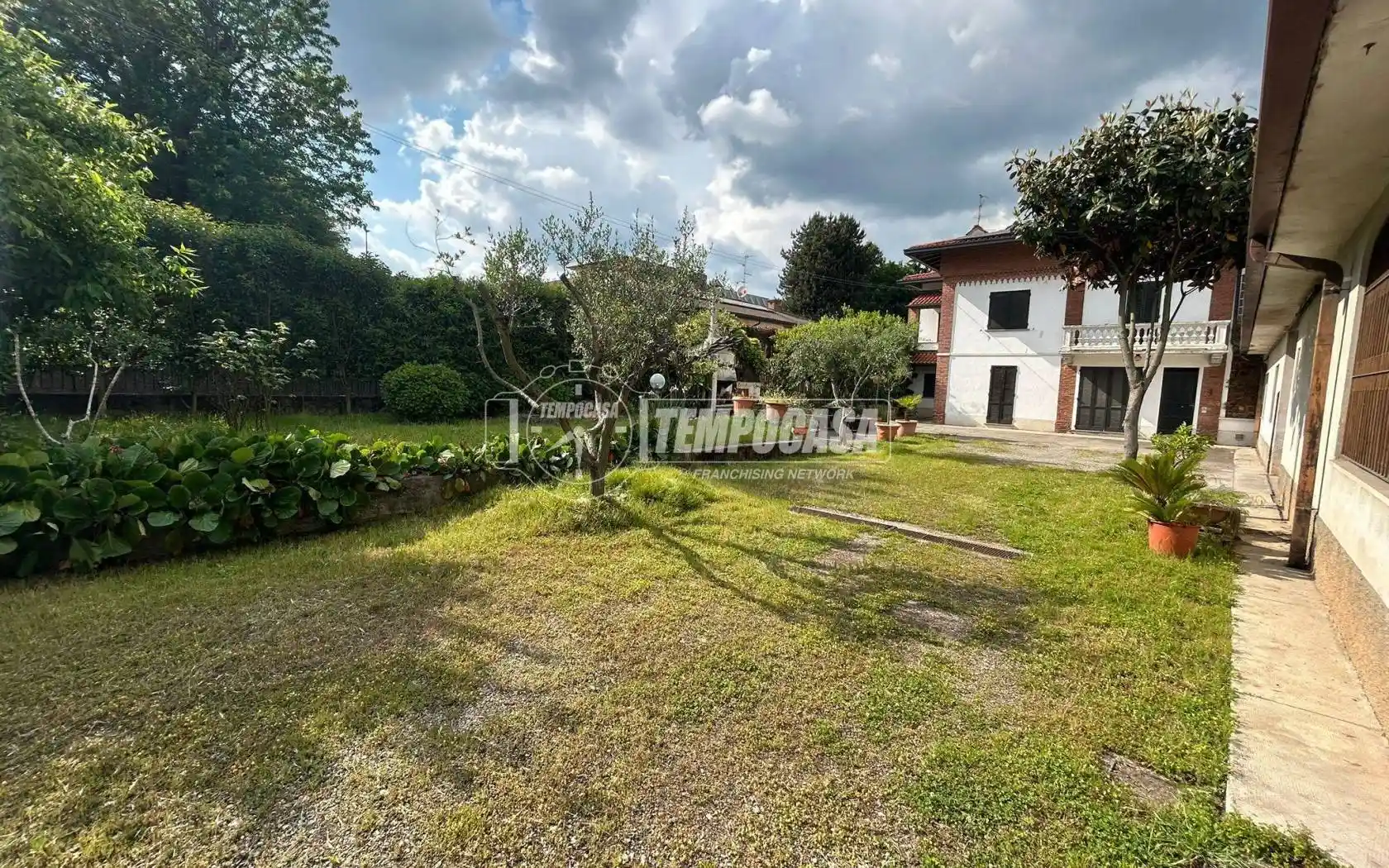 Casa indipendente in vendita a Lomazzo