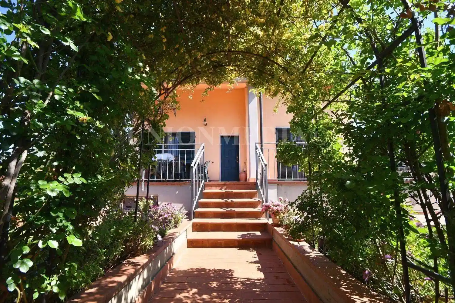 Villa in vendita a Sarzana