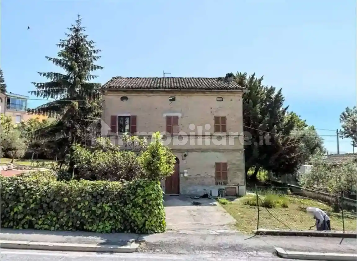 Villa in vendita a Macerata