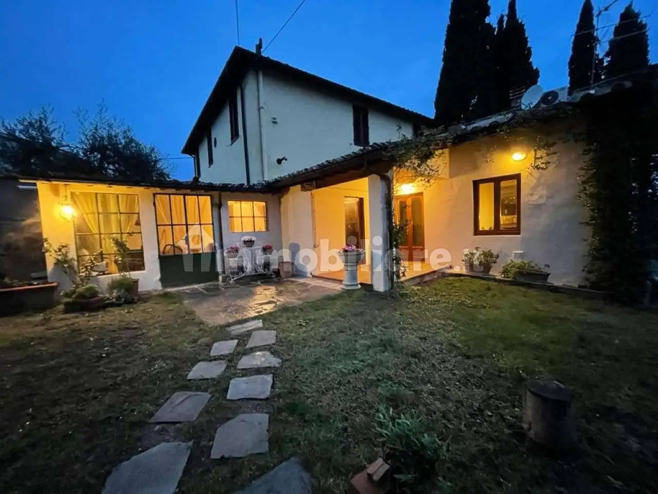 Casa indipendente in affitto a Scandicci