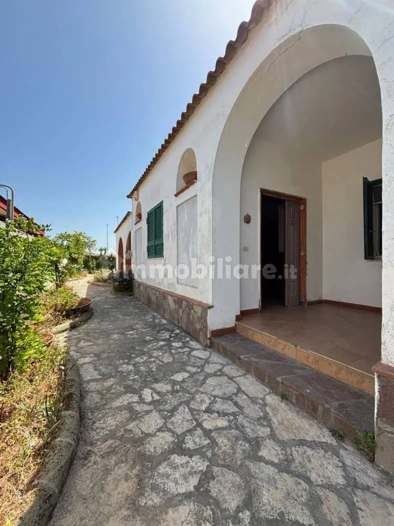 Villa in vendita a Castel Volturno