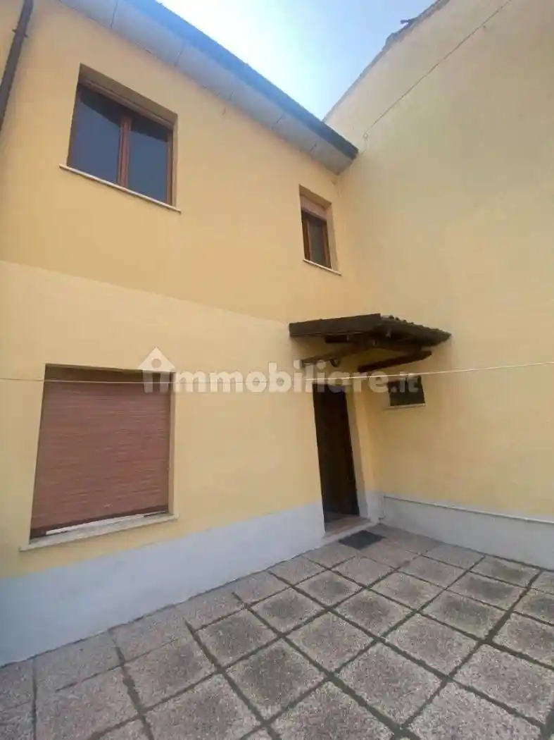 Casa indipendente in vendita a Bressana Bottarone