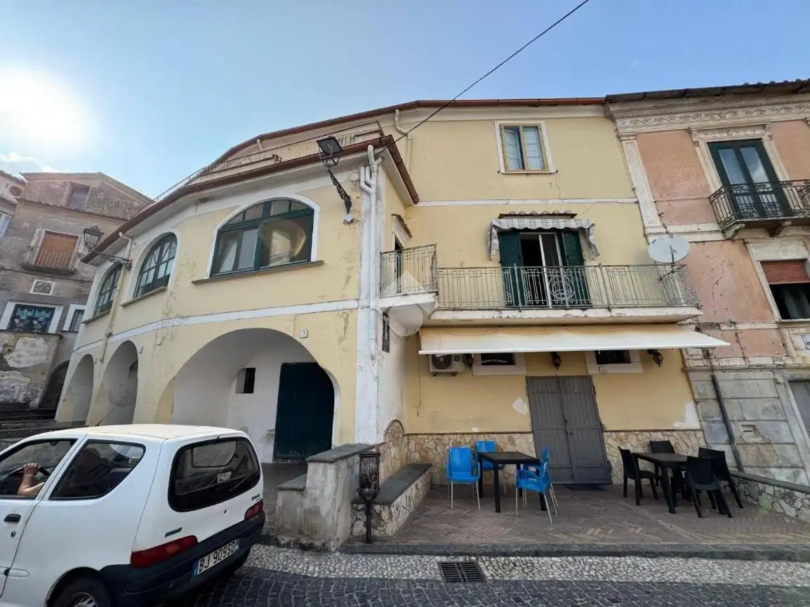 Appartamento in vendita a Giffoni Valle Piana